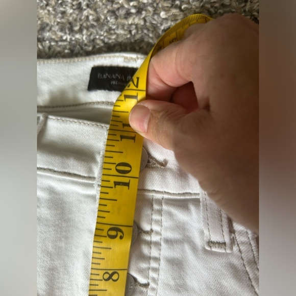 5/$25 Banana Republic white high waisted button fly skinny jeans size 29 - Picture 7 of 8